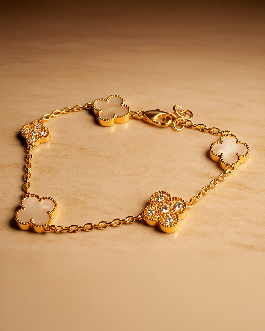 Bracelete Trevos Vazados e Cravejados XYS101534