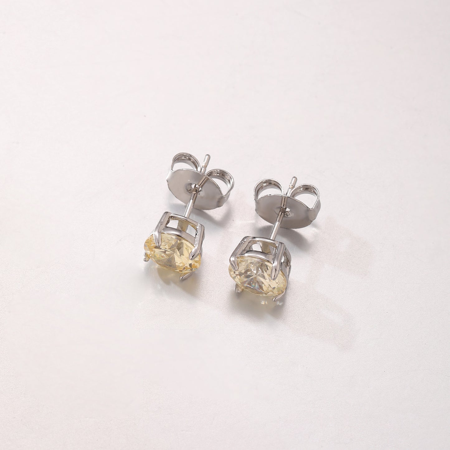Brincos ponto de Luz Sonho 8mm DCG1787