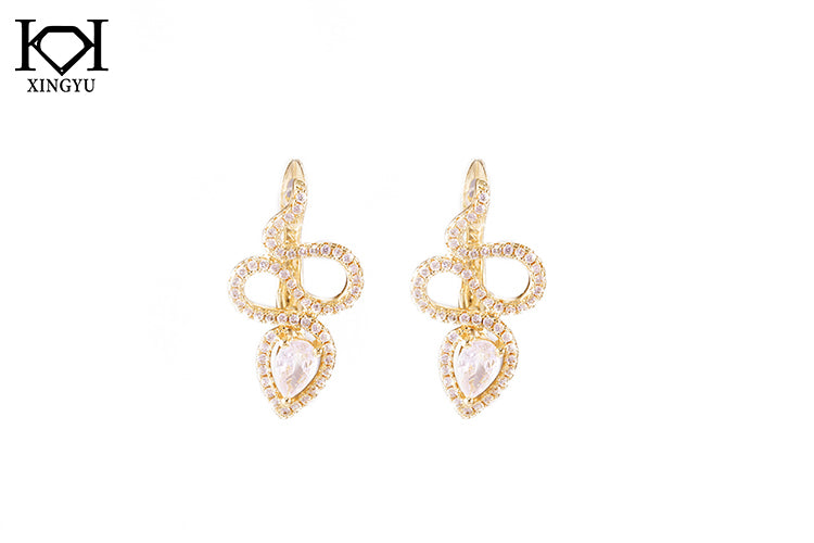 Brinco Luxo Cravejado DCG0930