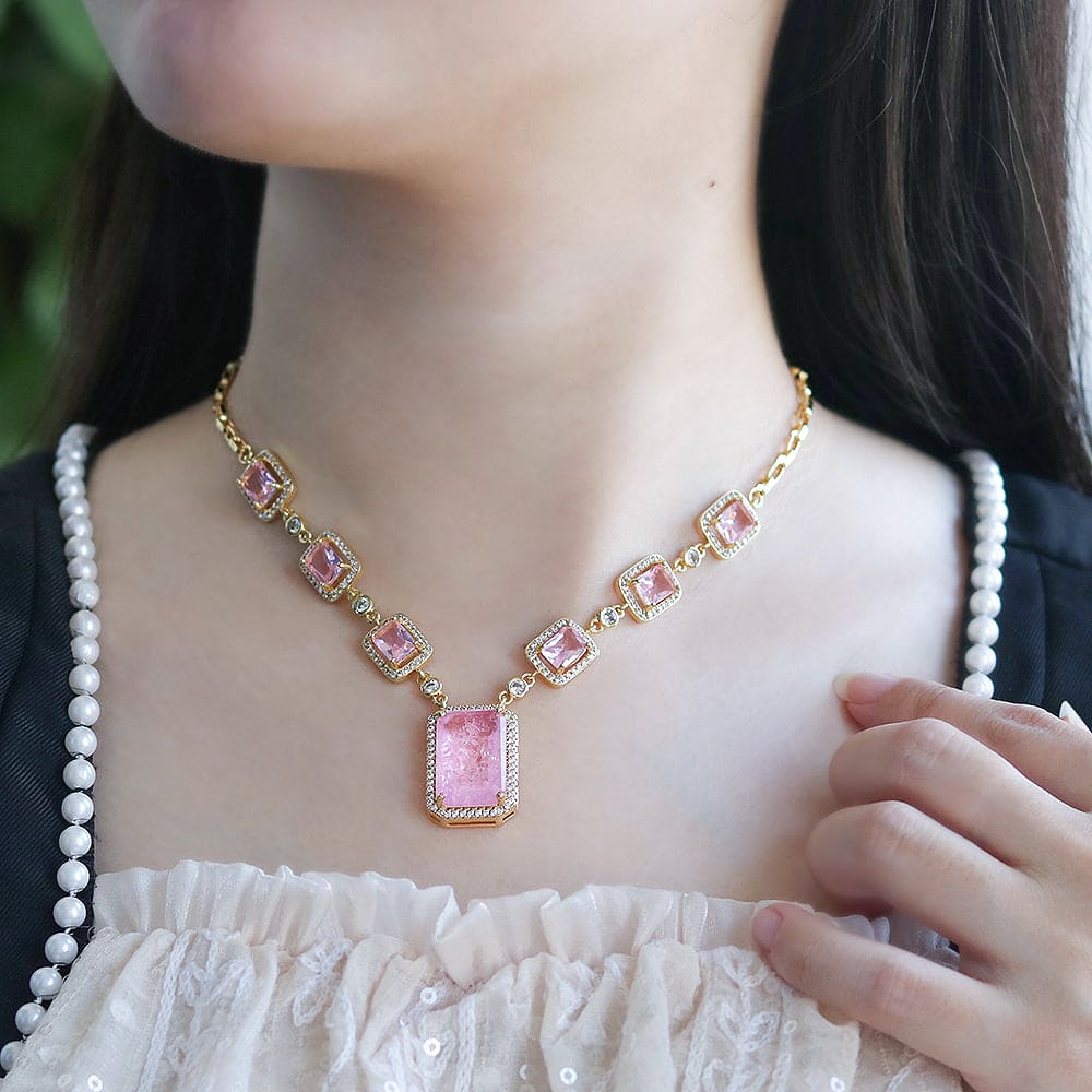 Colar Luxo com Pedra Fusion Quadrada e Carrês XYN100965