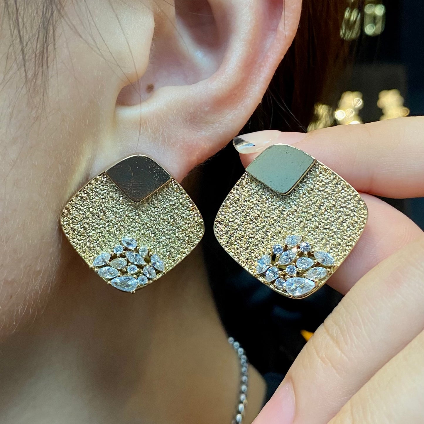 Brinco Losango detalhado xye105507