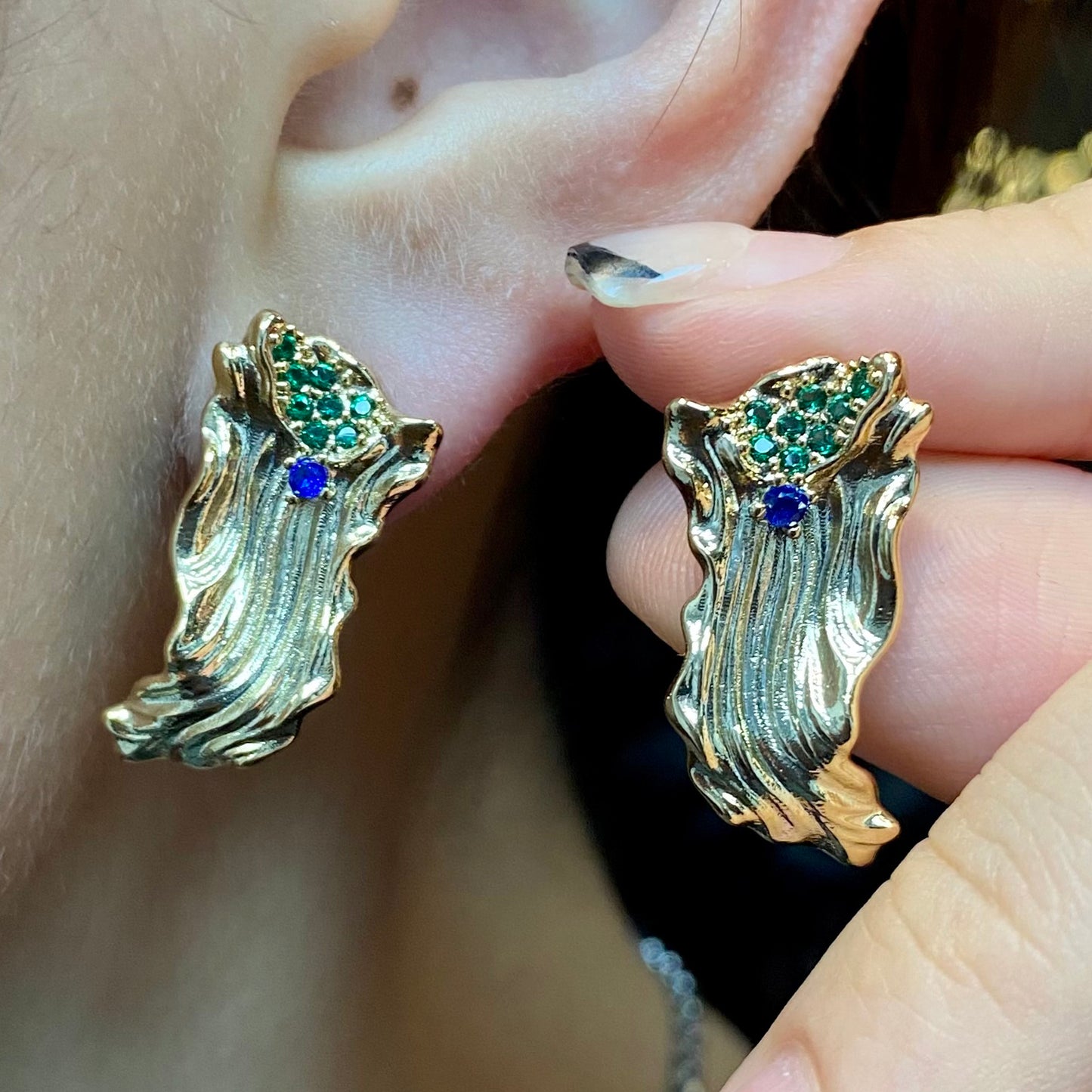 Brincos Folhas luxo XYE105497