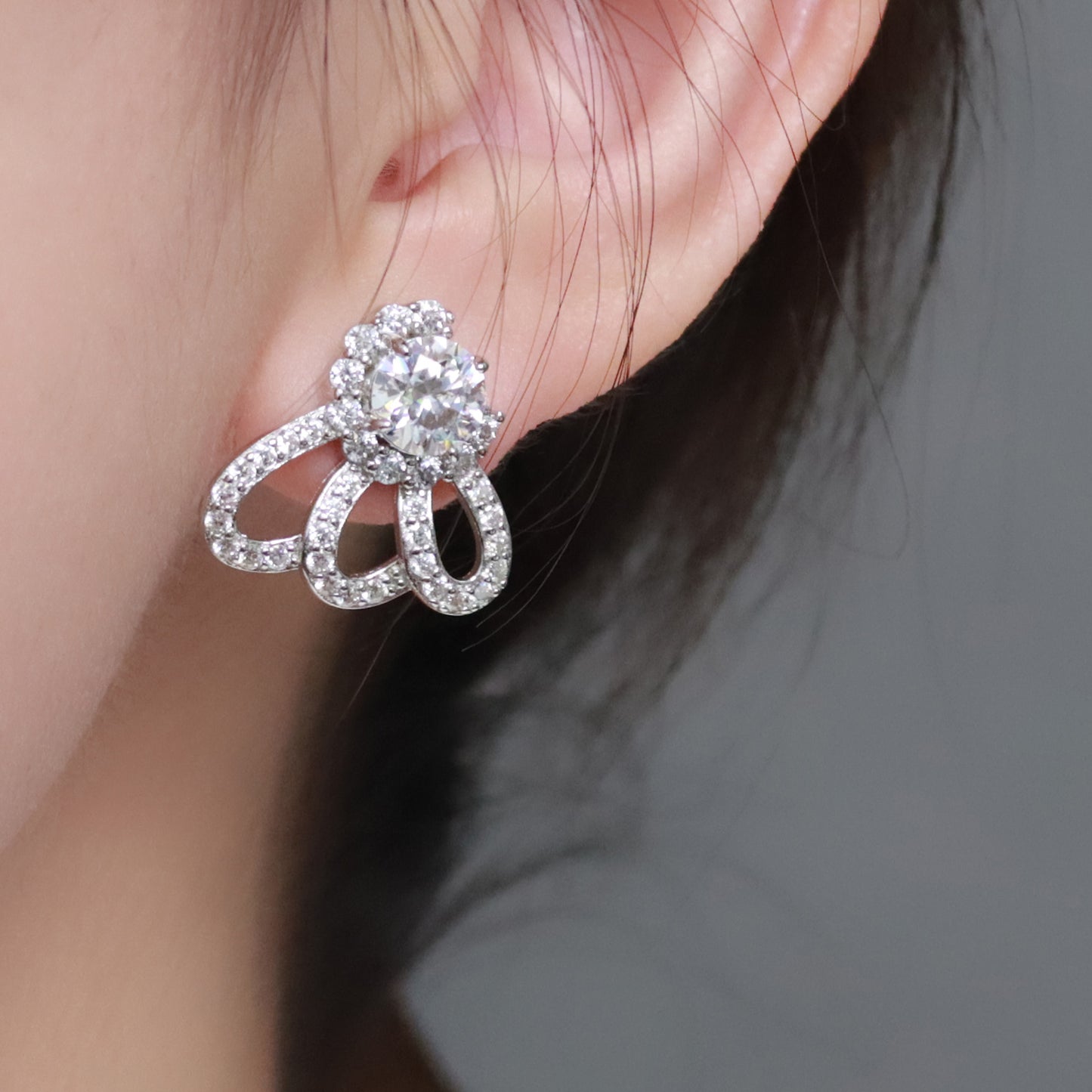 Brinco Arcos Brilhantes Moissanite XYE104885