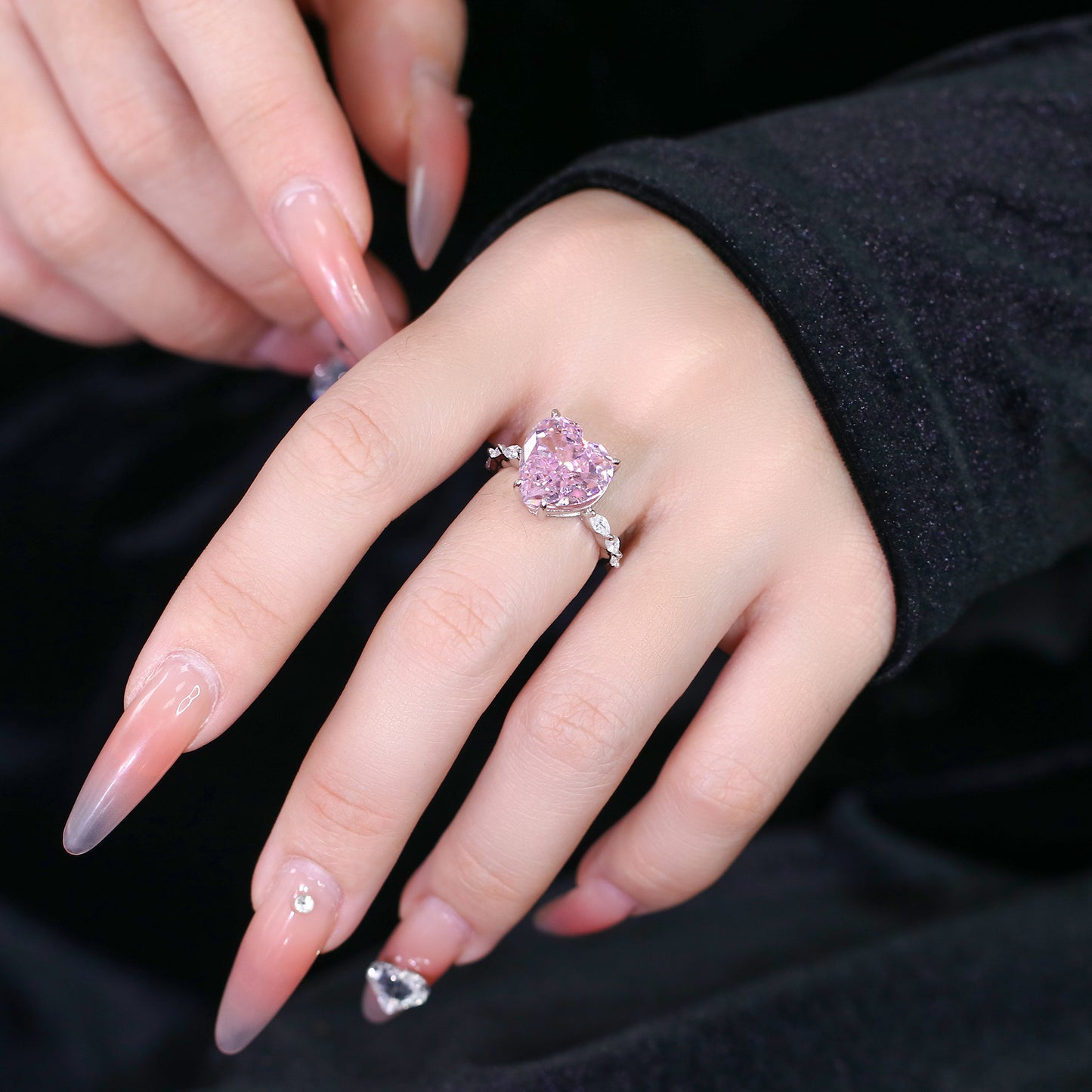 Anel Coração de Diamante Sintético - Prata 925 xyr101485-