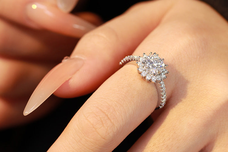 Anel Flor perfeita Prata 925 e moissanite XYR101491