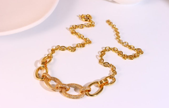 Colar elos cravejados e Lisos XYN101715