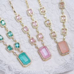 Colar Luxo com Pedra Fusion Quadrada e Carrês XYN100965