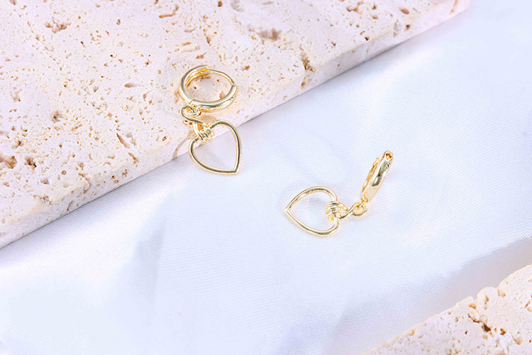 Brincos Coracoes lisos Elegancia DCG0722