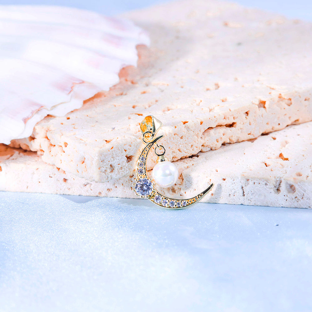 Pingente meia lua cravejada DCG0682