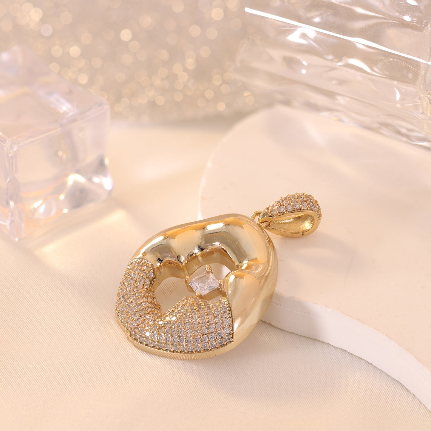 Colar Ornamental com ponto de luz xys101963