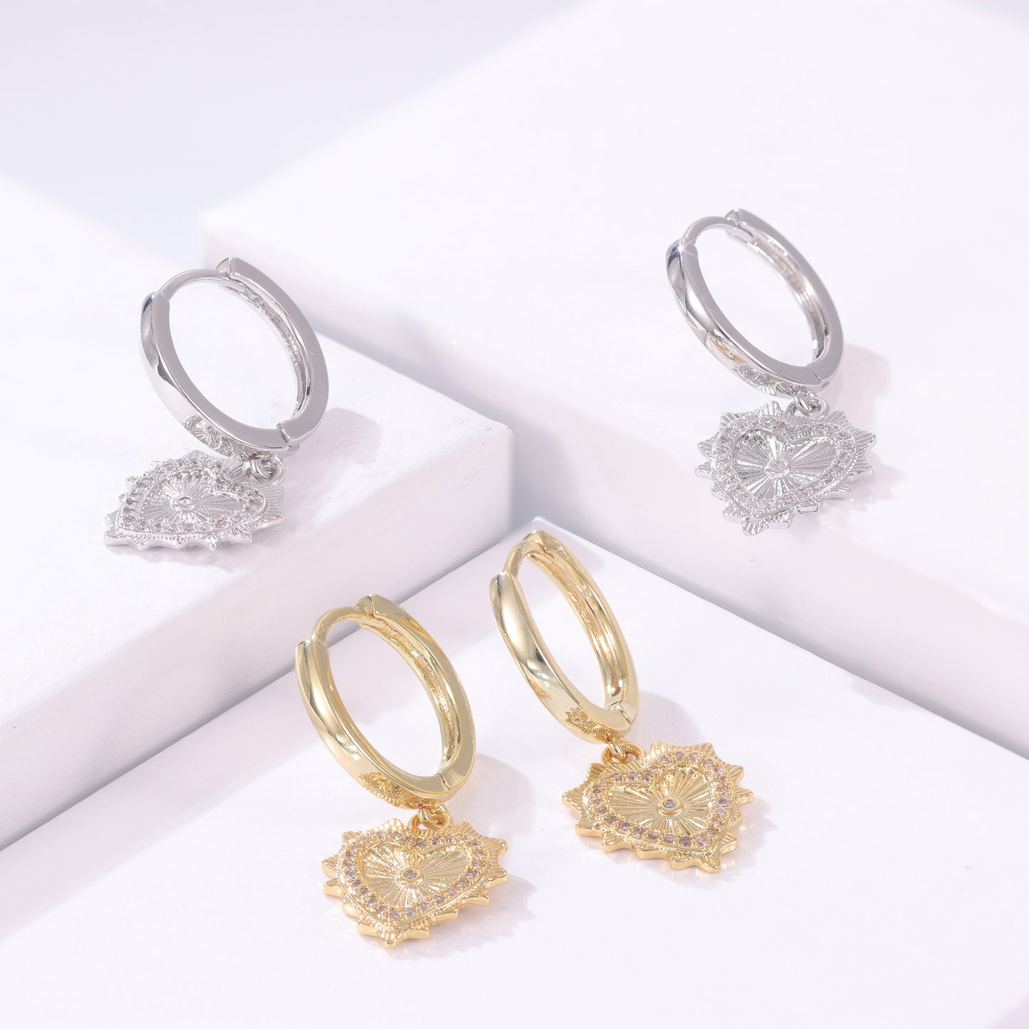 Brincos Argolinha Coracao XYE105053