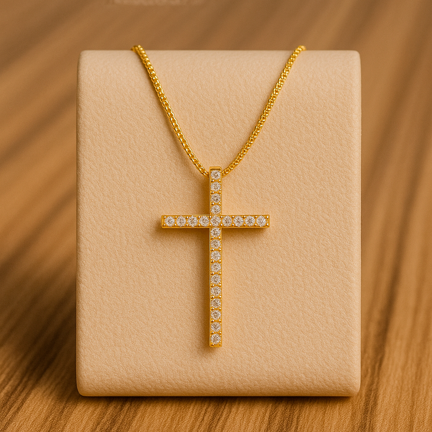 Colar com pingente cruz micro cravejada XYN101448