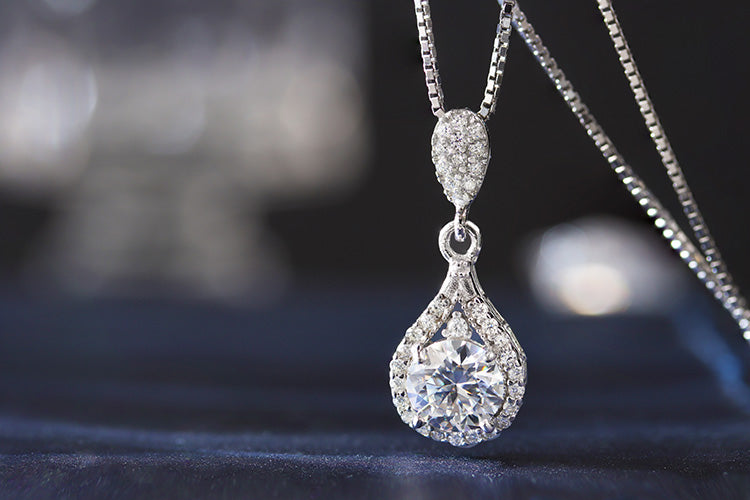 Colar Luxo e estilo Prata 925 e Moissanite XYN101330