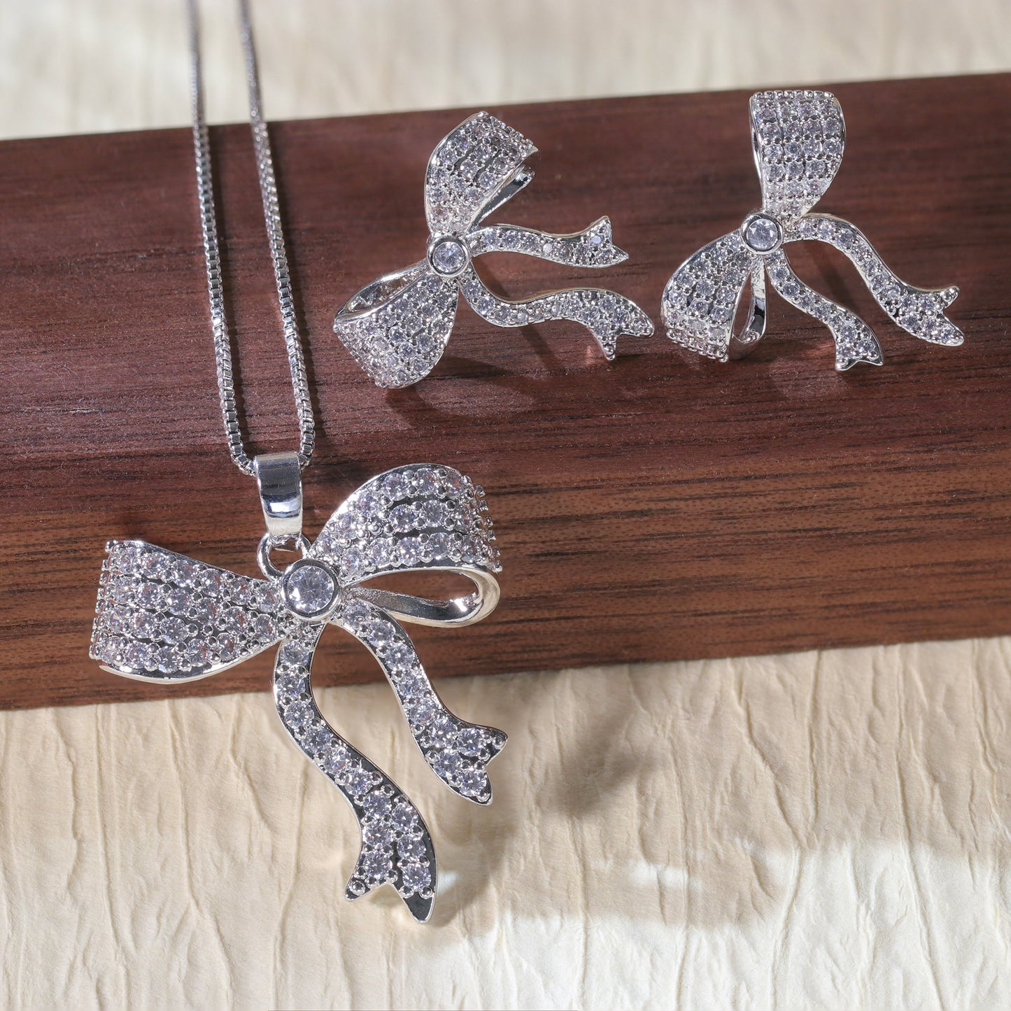 Colar Laço Perfeito XYS101305