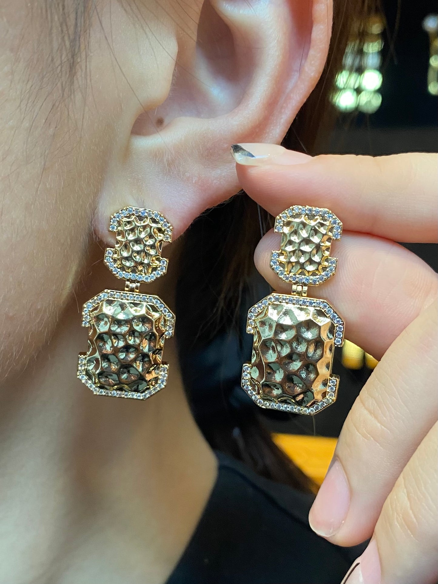 Brincos energia e luxo XYE105602