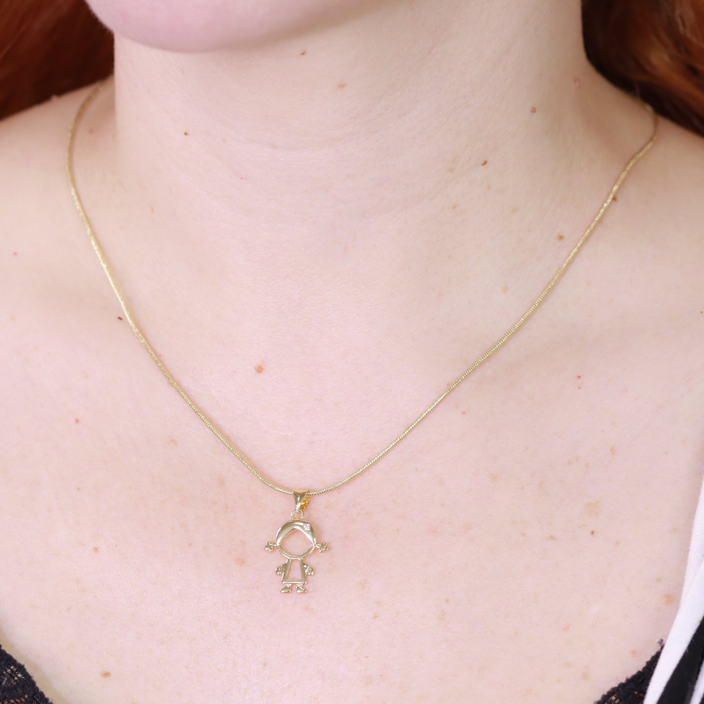 Pingente Menina de Lacinho DCG0162