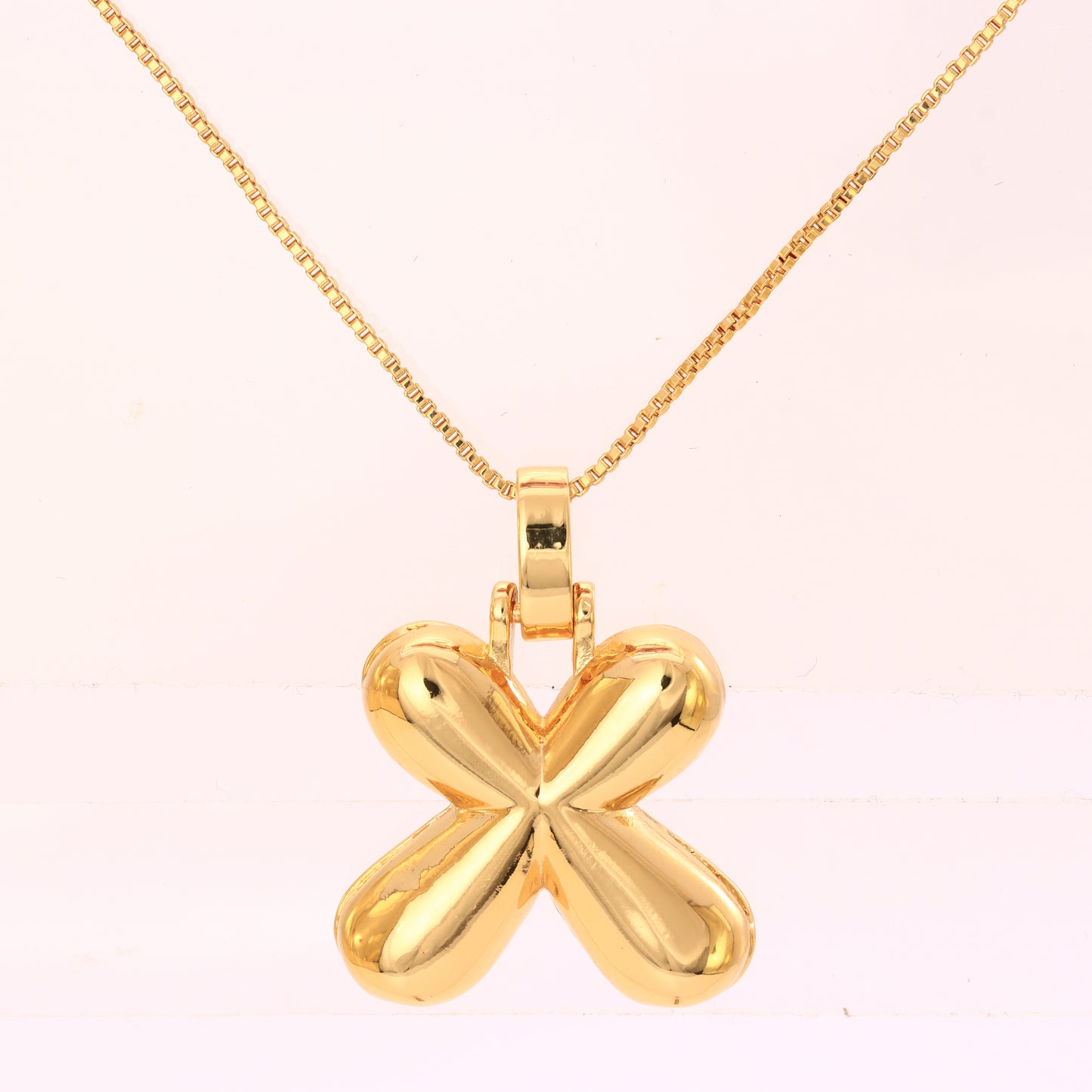 Colar com pingente Letra inicial XYN101526