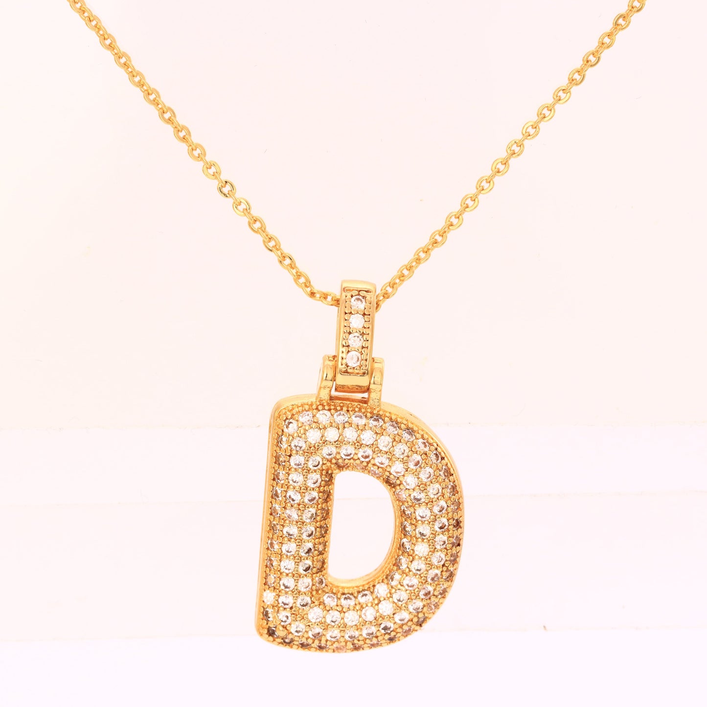 Pingente Letra inicial Cravejada XYN101526