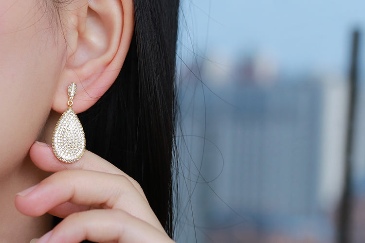 Brincos Gota Luxuosa XYE103568