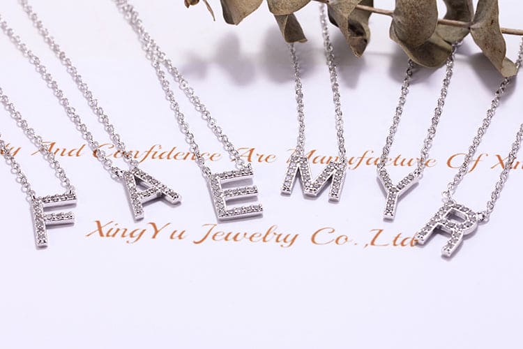 Colar Letra XYS100773 项链