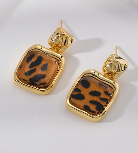 Brinco quadrado oncinha EBG0016