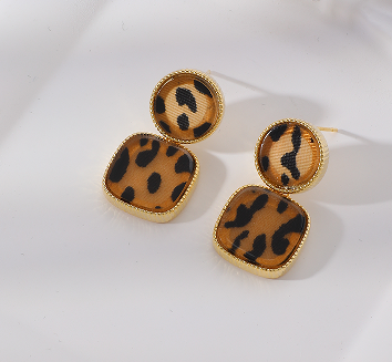 Brinco formas oncinha EBG0017