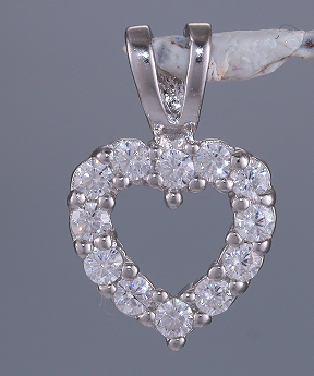 Pingente coração Prata 925 Inspiracao Diamante de alto carbono CPS01717