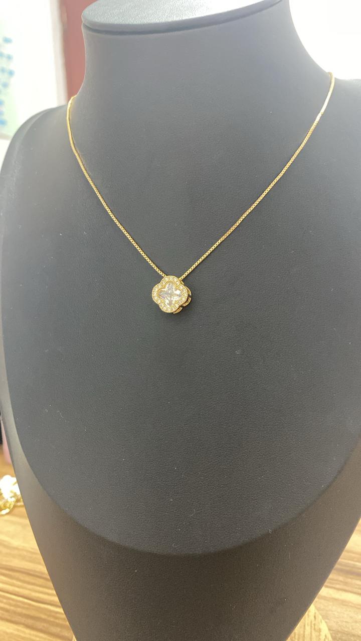 Colar pingente Trevo XYS101704