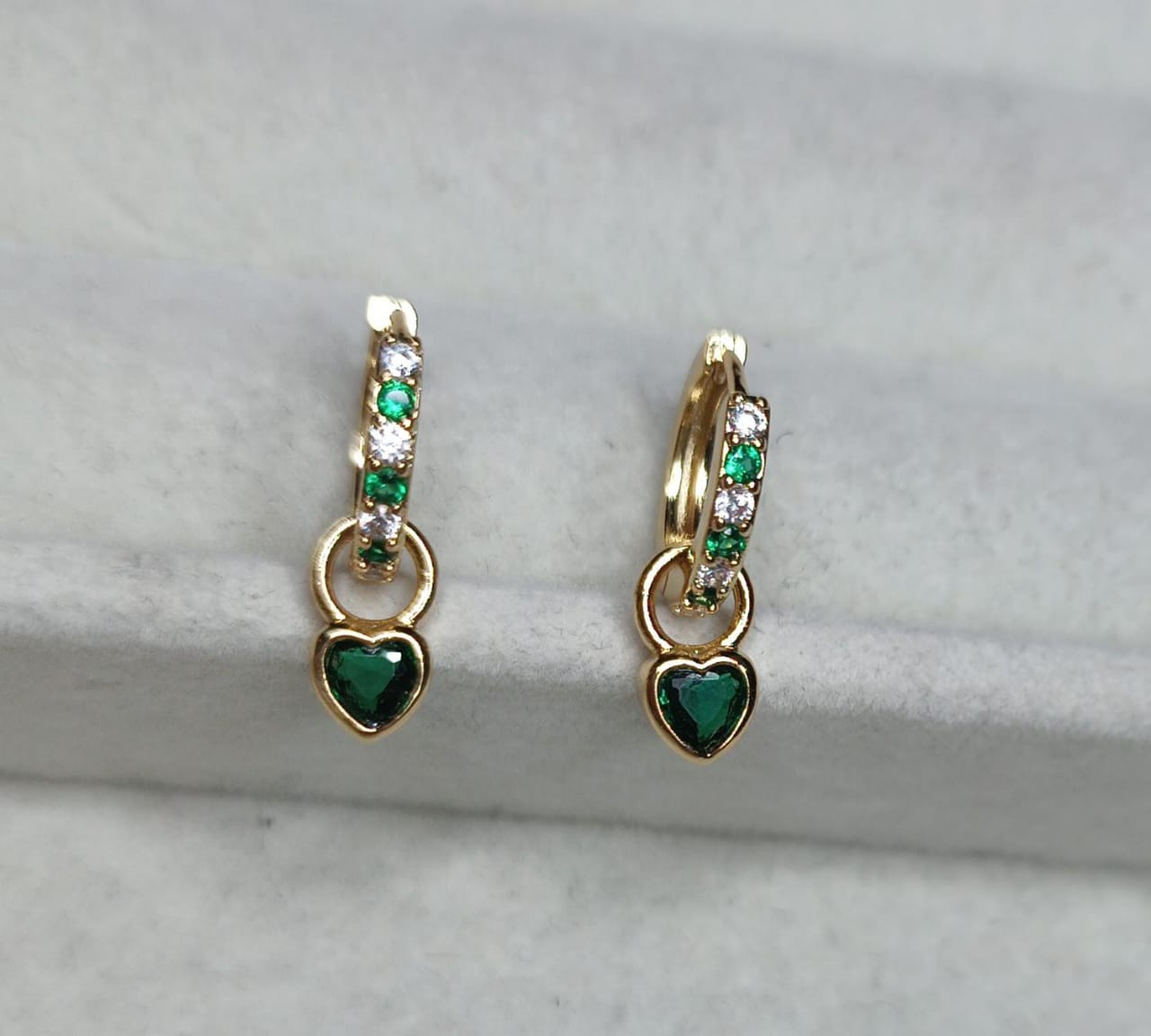 Brincos Argolinha Cravejada coracao DCG0175