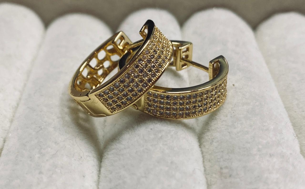 Brincos Luxo e Leveza YE0004