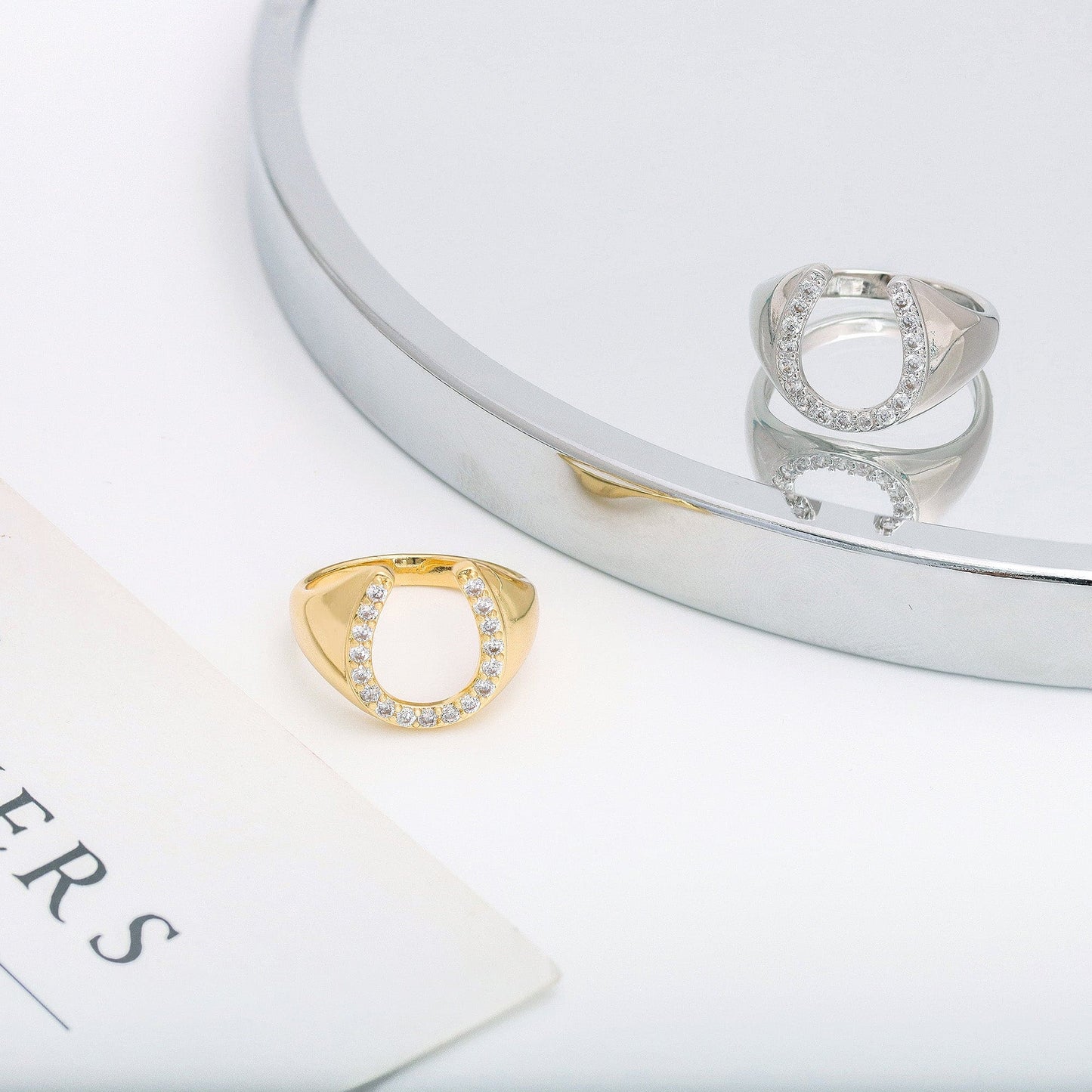 Anel de ferradura cravejada no atacado