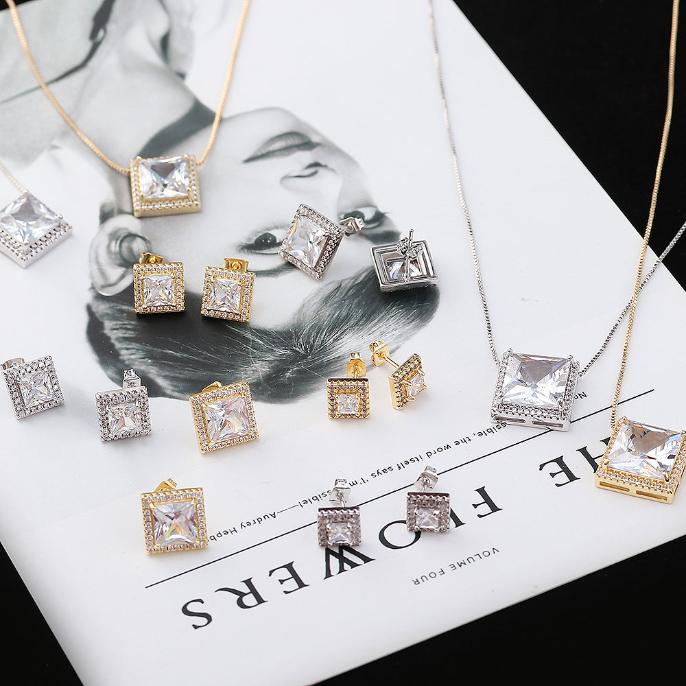 Colar Quadrado Delicado XYS100614