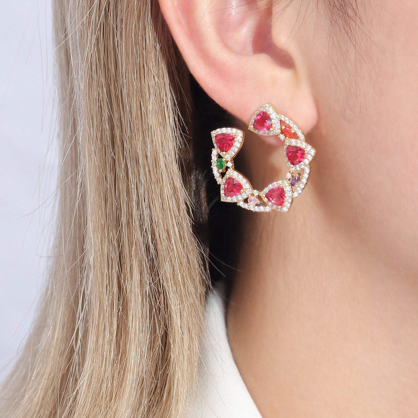 Brinco Frontal Triangulo Perfeito XYE102256