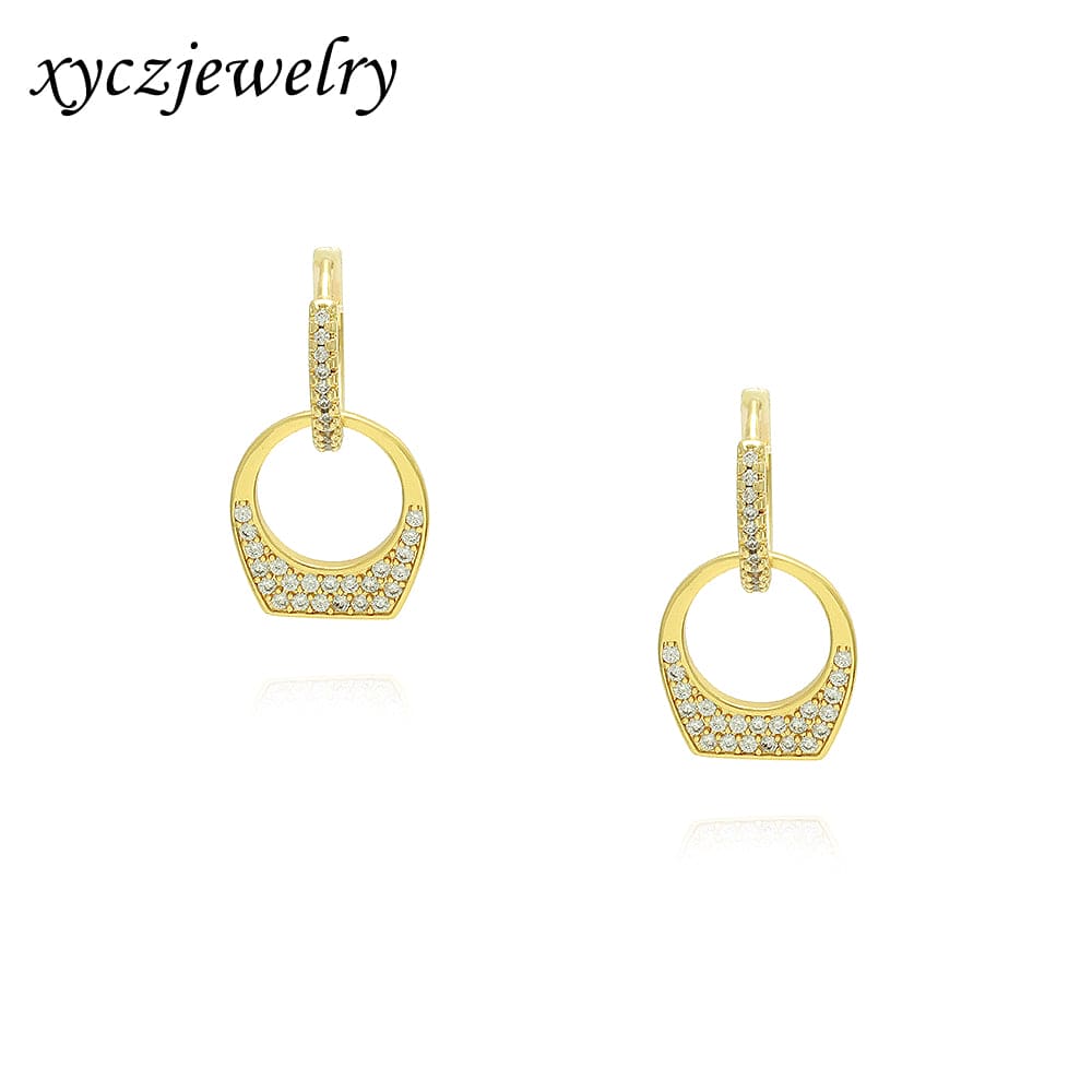 Argola click cravejada com pingente estilo anel no atacado