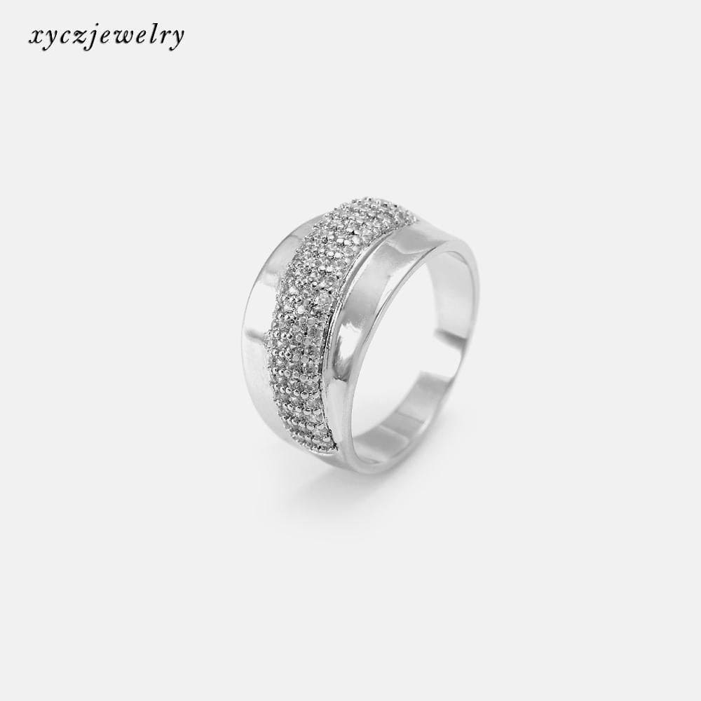 Anel com faixa de zircônias no atacado