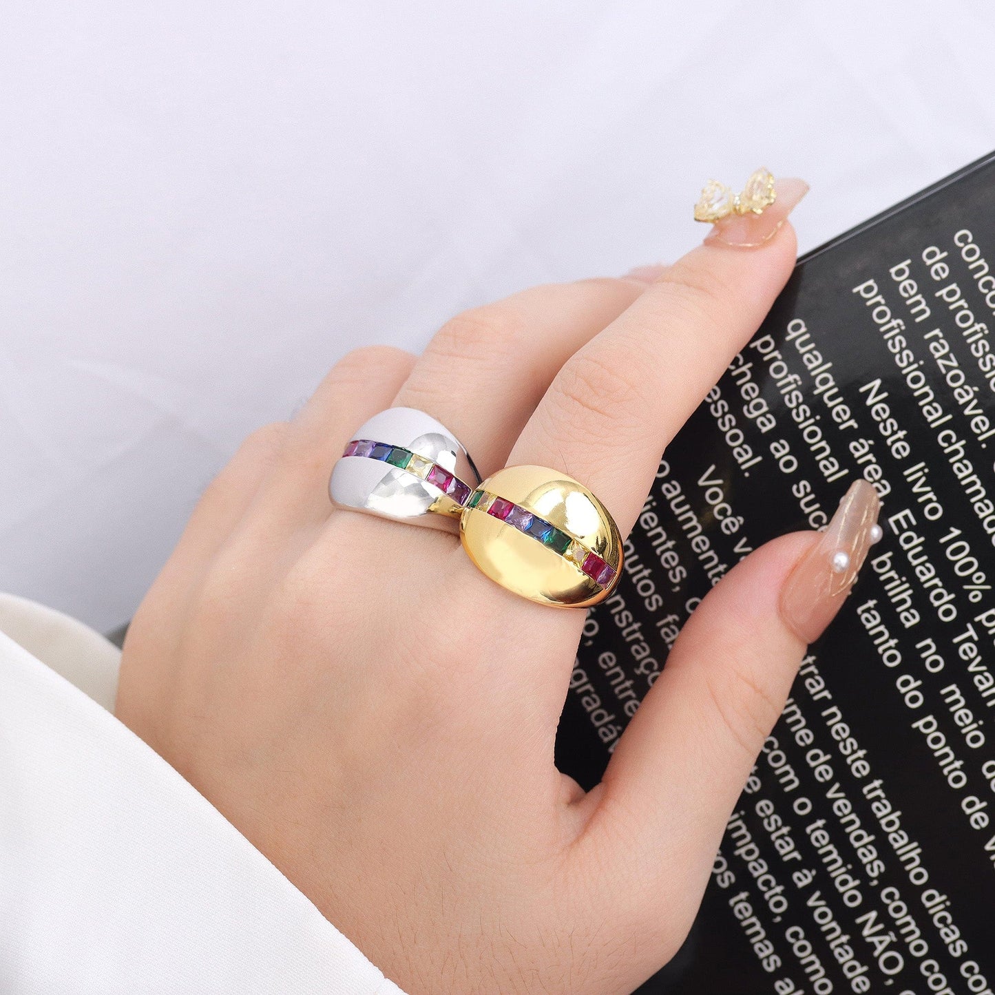 Anel bombê com pedras carrê no atacado