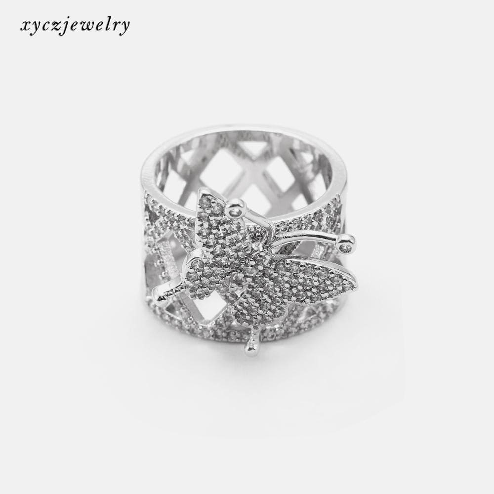 Anel vazado com borboleta de zircônia