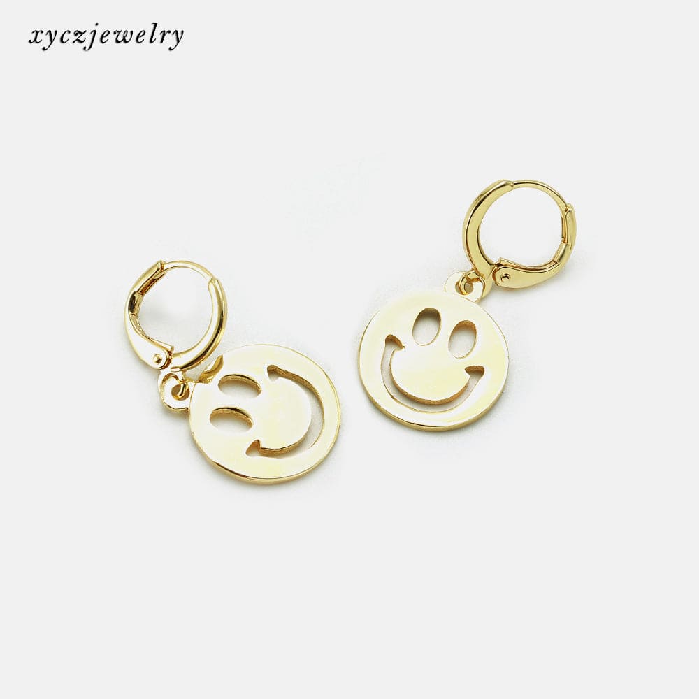 Brinco Argolinha Sorriso Vazado XYE103622
