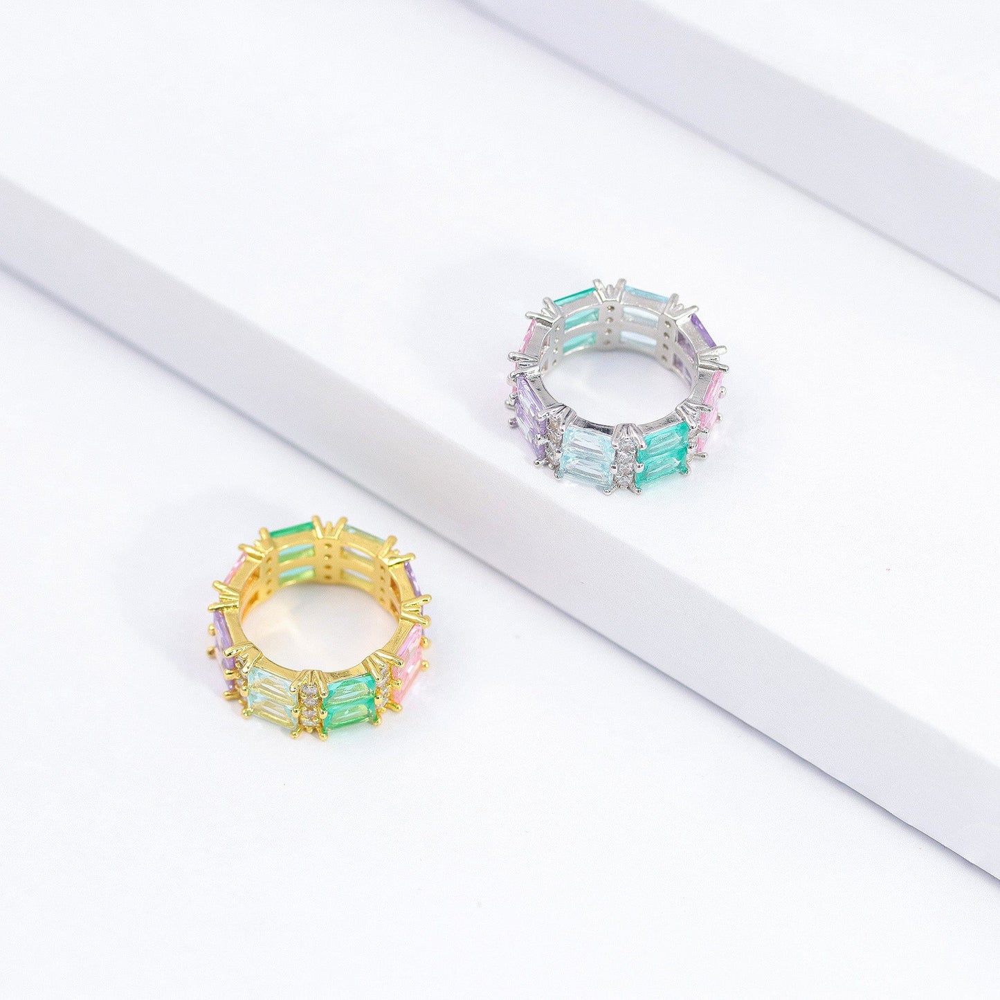 Anel Carrê de Luxo cravejado no atacado