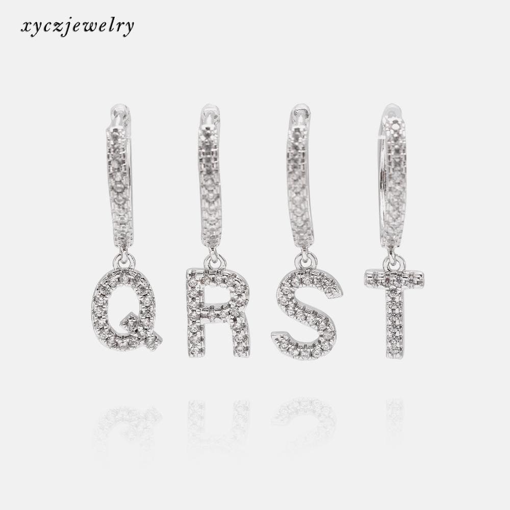 Brinco Argolinha Inicial XYE102714