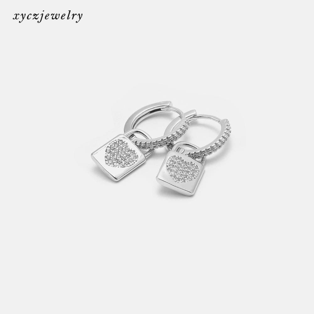 Brinco Argolinha Cadeado/Coração XYE103097