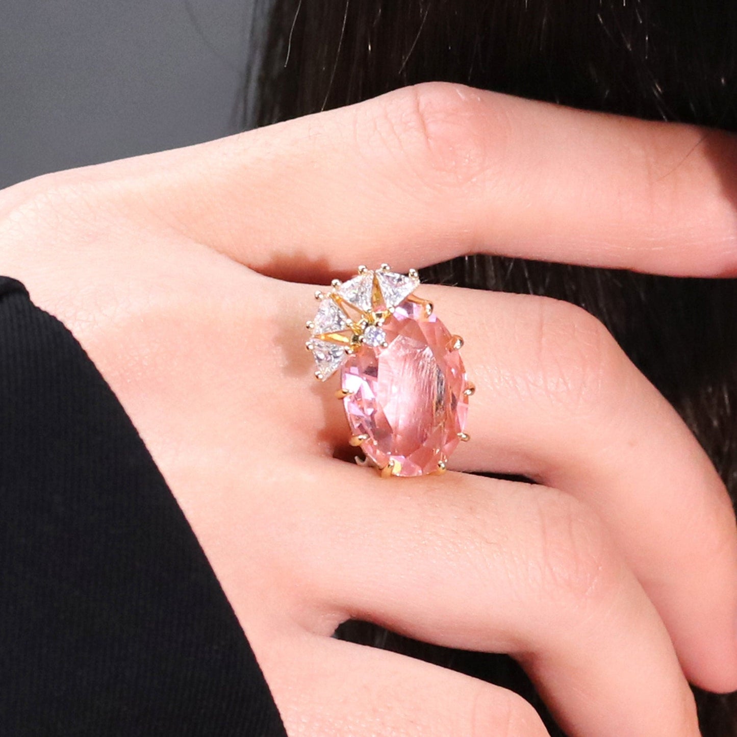 Anel Oval e Triangulos XYS101192