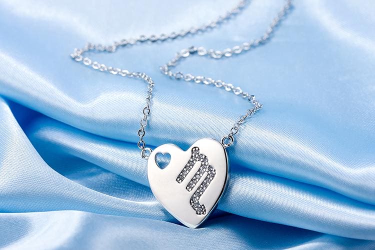 DESC- Colar coração signo - Escorpião XYN100300