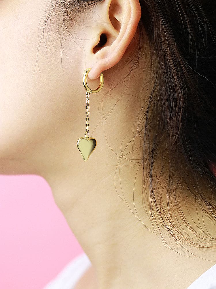 Brinco Argolinha Coração Pendurado XYE103625