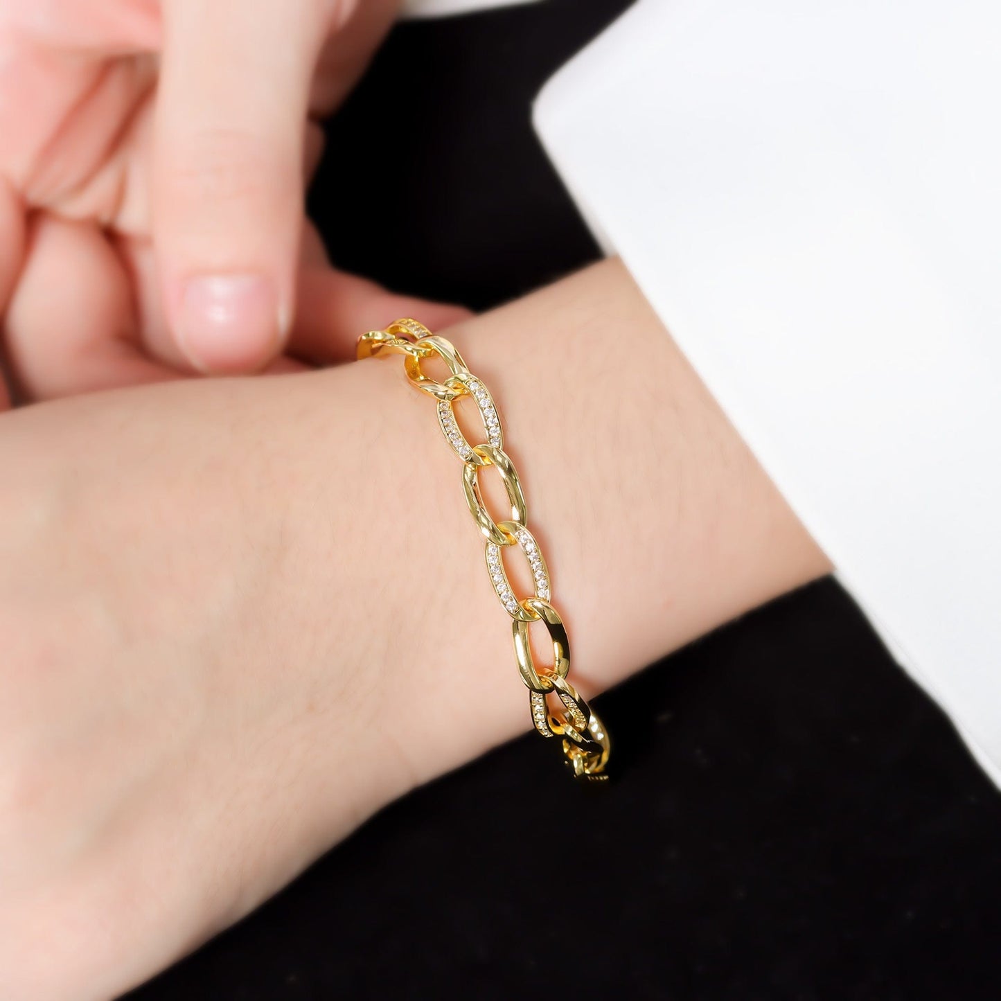 DESC - Pulseira elos cravejados com zircônia XYH100433 手链