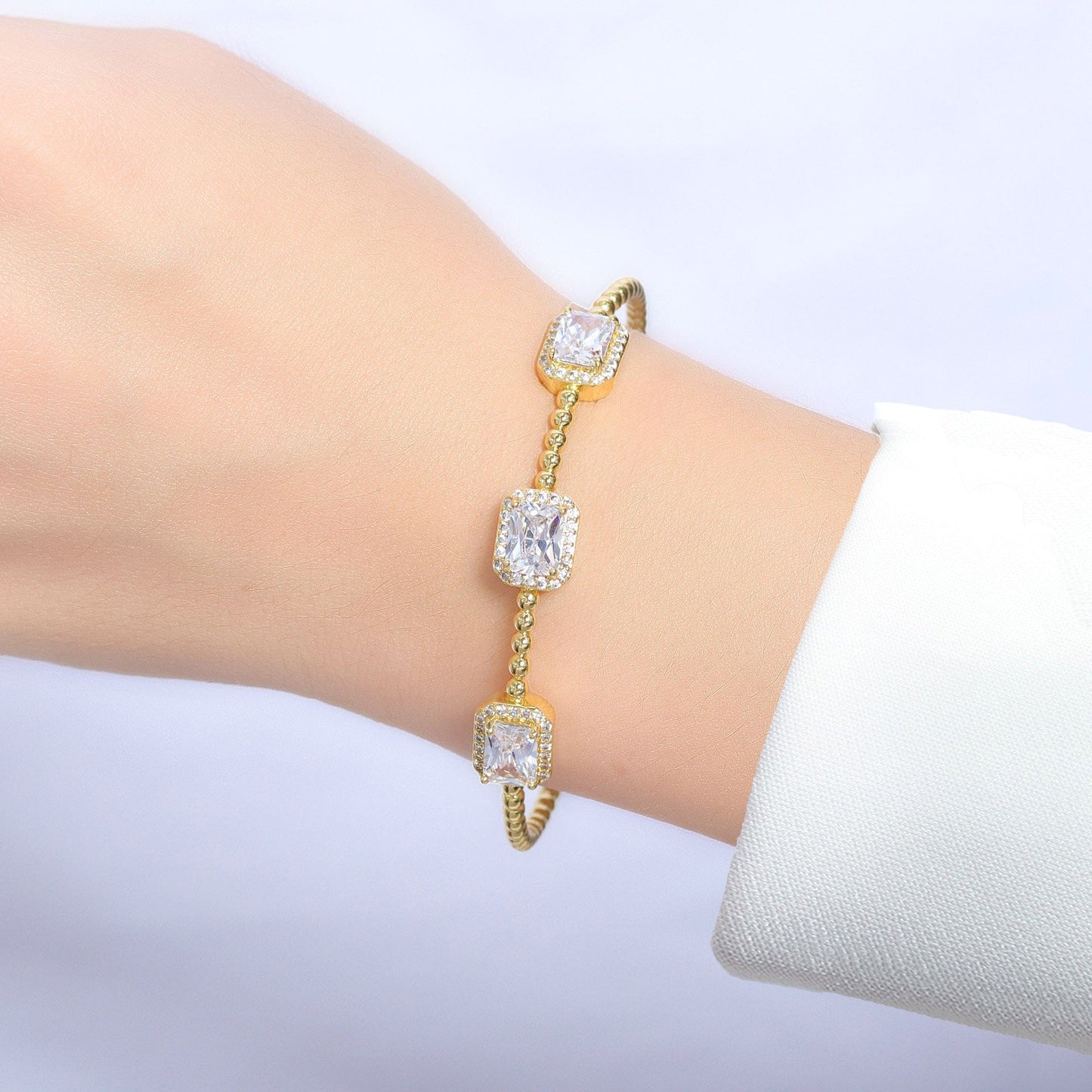 Bracelete com aro de bolinhas cravejado no atacado