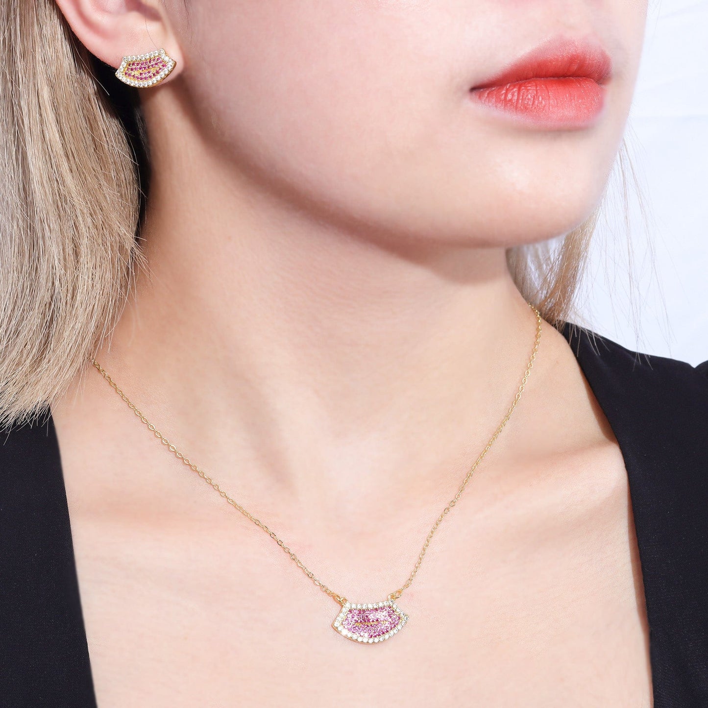 DESC-Brinco Peça Cravejada XYS101032