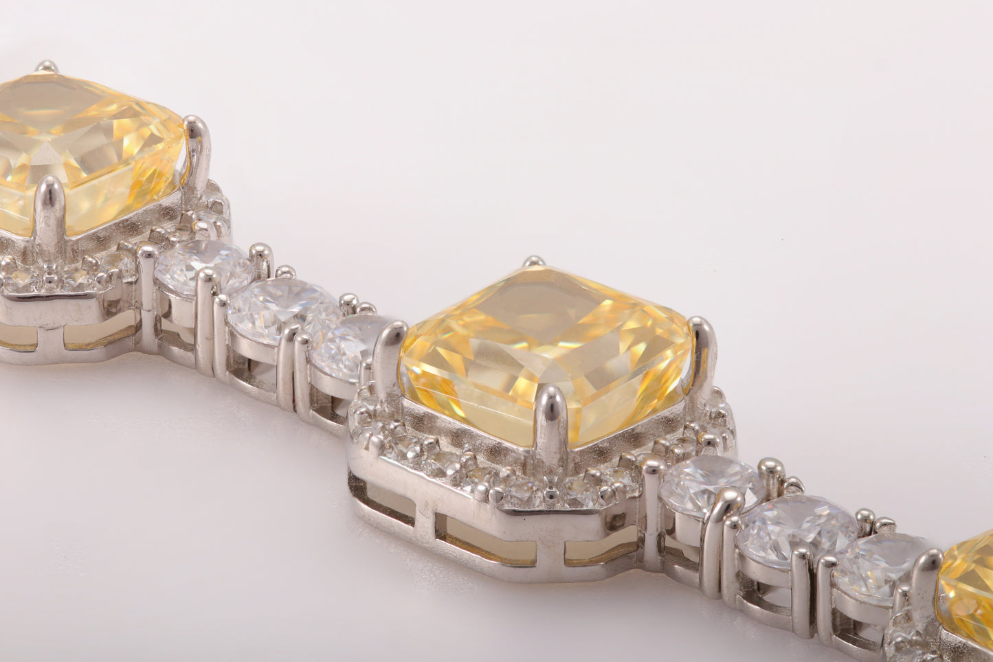 Pulseira Reluzente de alta fusão Cristal e Yellow Fancy - Carbon Diamond  XYH101008