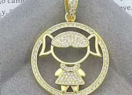 Pingente menina cravejada DCG1258