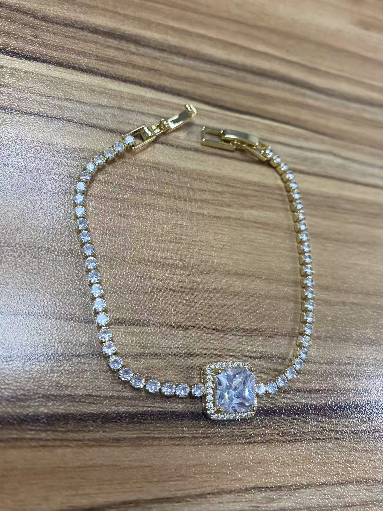 Pulseira Riviera Luxo Magnífico DCG1310